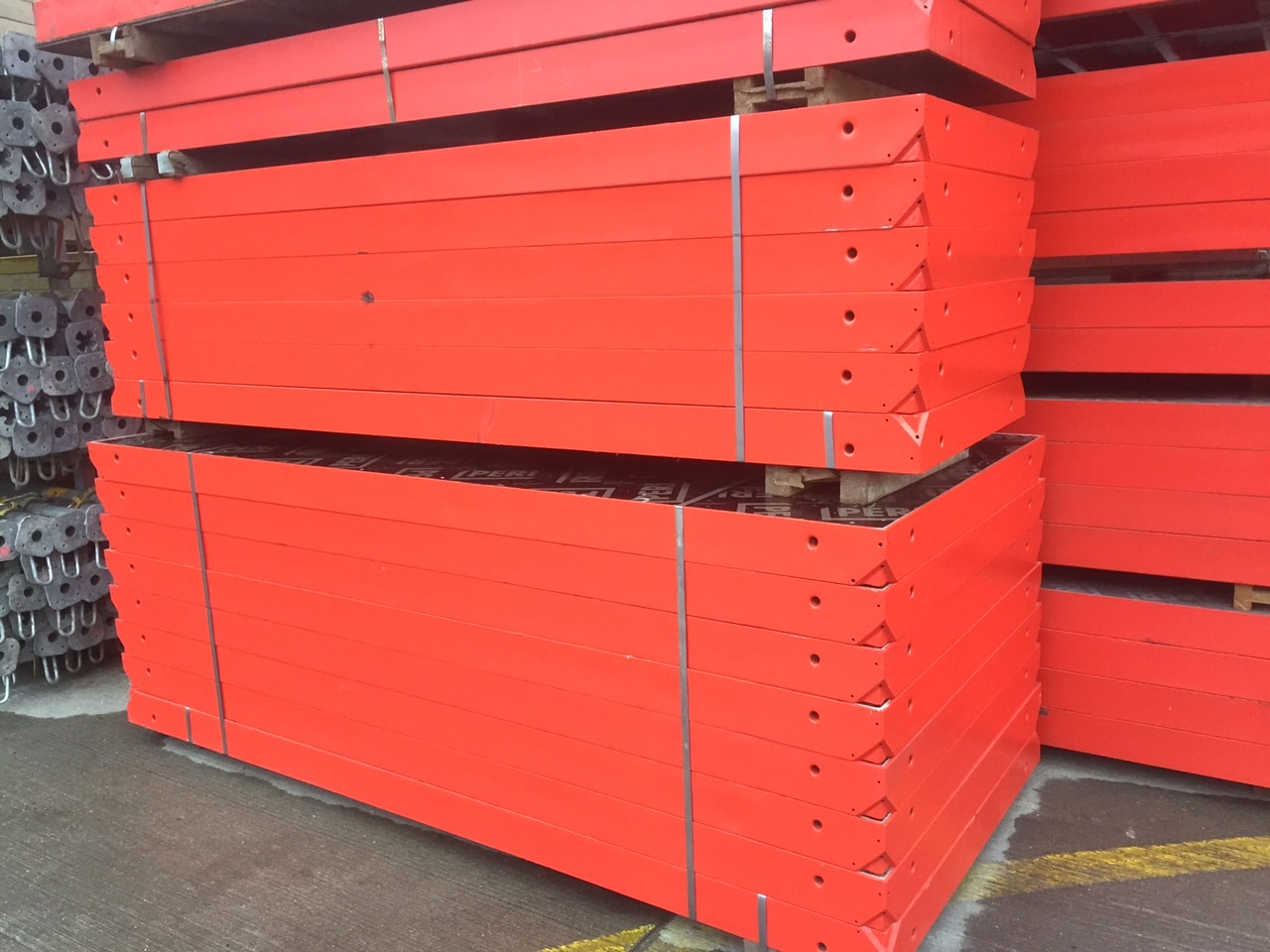 Peri Trio rénové avec un nouveau revêtement de coffrage - Image 10