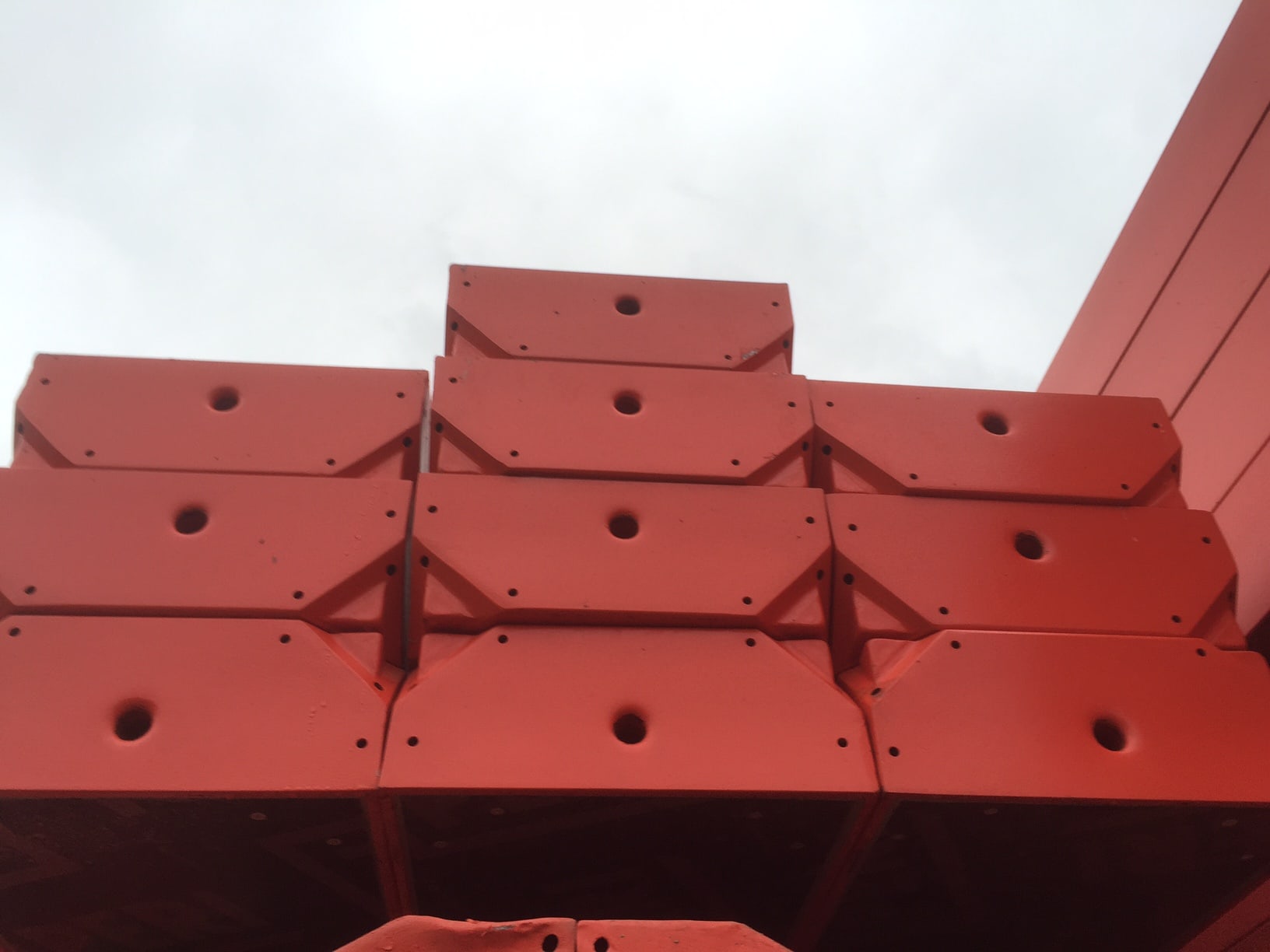 Peri Trio rénové avec un nouveau revêtement de coffrage - Image 9