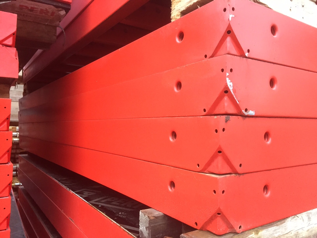 Peri Trio rénové avec un nouveau revêtement de coffrage - Image 7