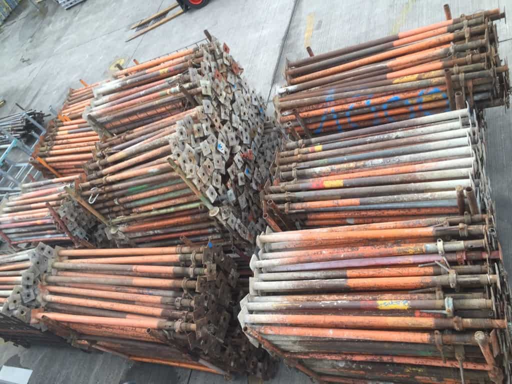 Montants peints de 1,70-3,70m - Image 2