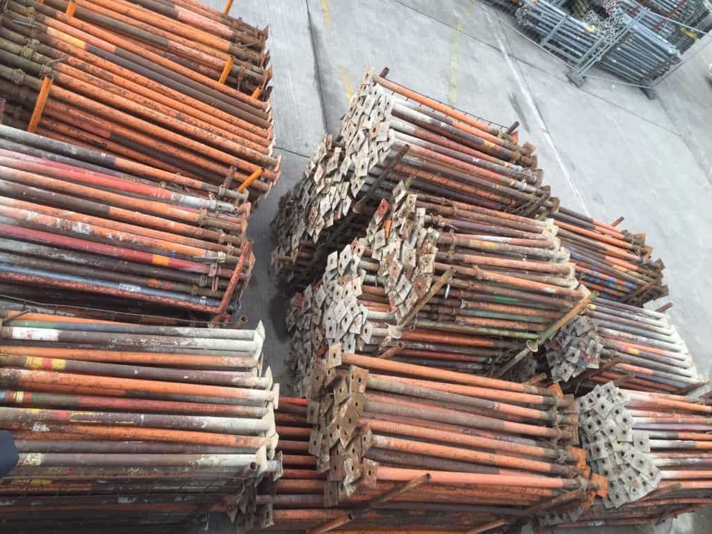 Montants peints de 1,70-3,70m - Image 4