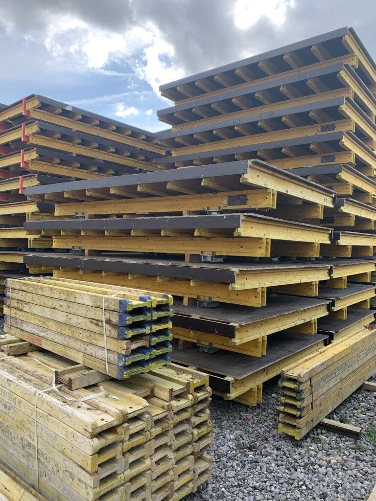 Dokaflex Deckentische