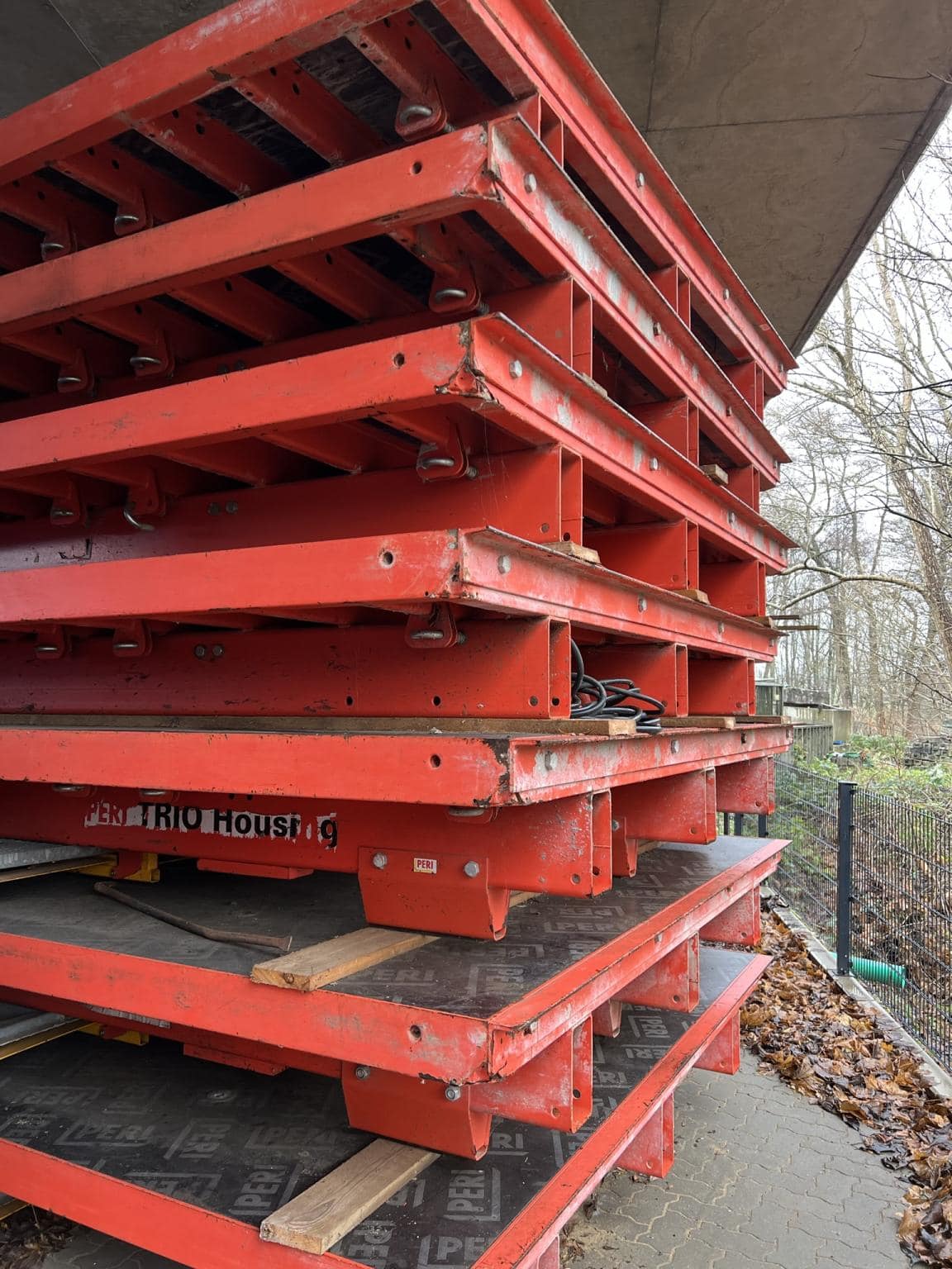 Peri Trio Housing - Image 5