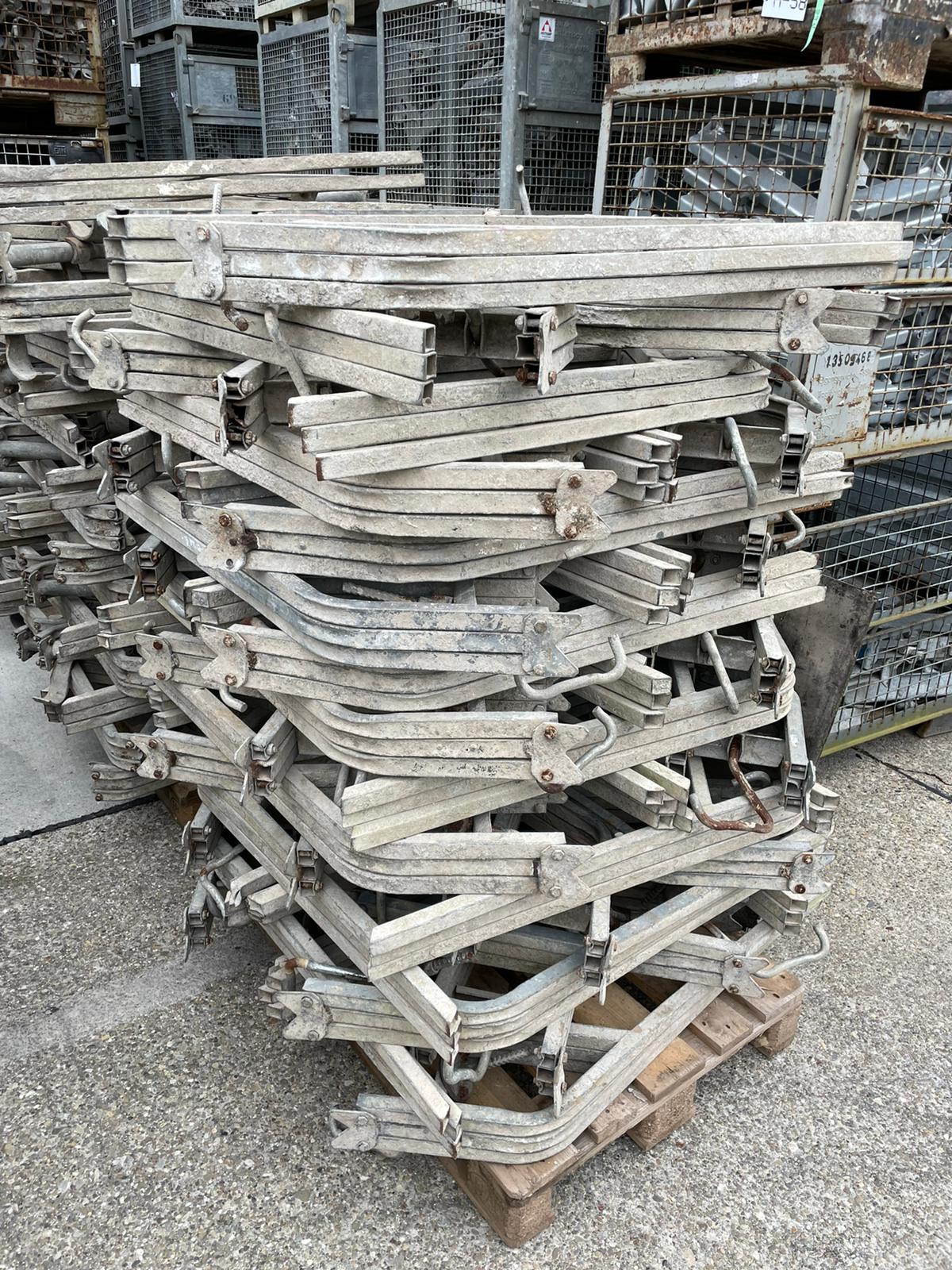 Peri Multiprop Dreibeine – Bild 2