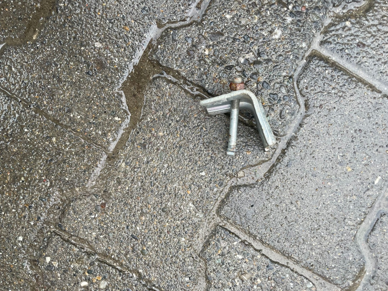 Зажим для болтов Doka H20