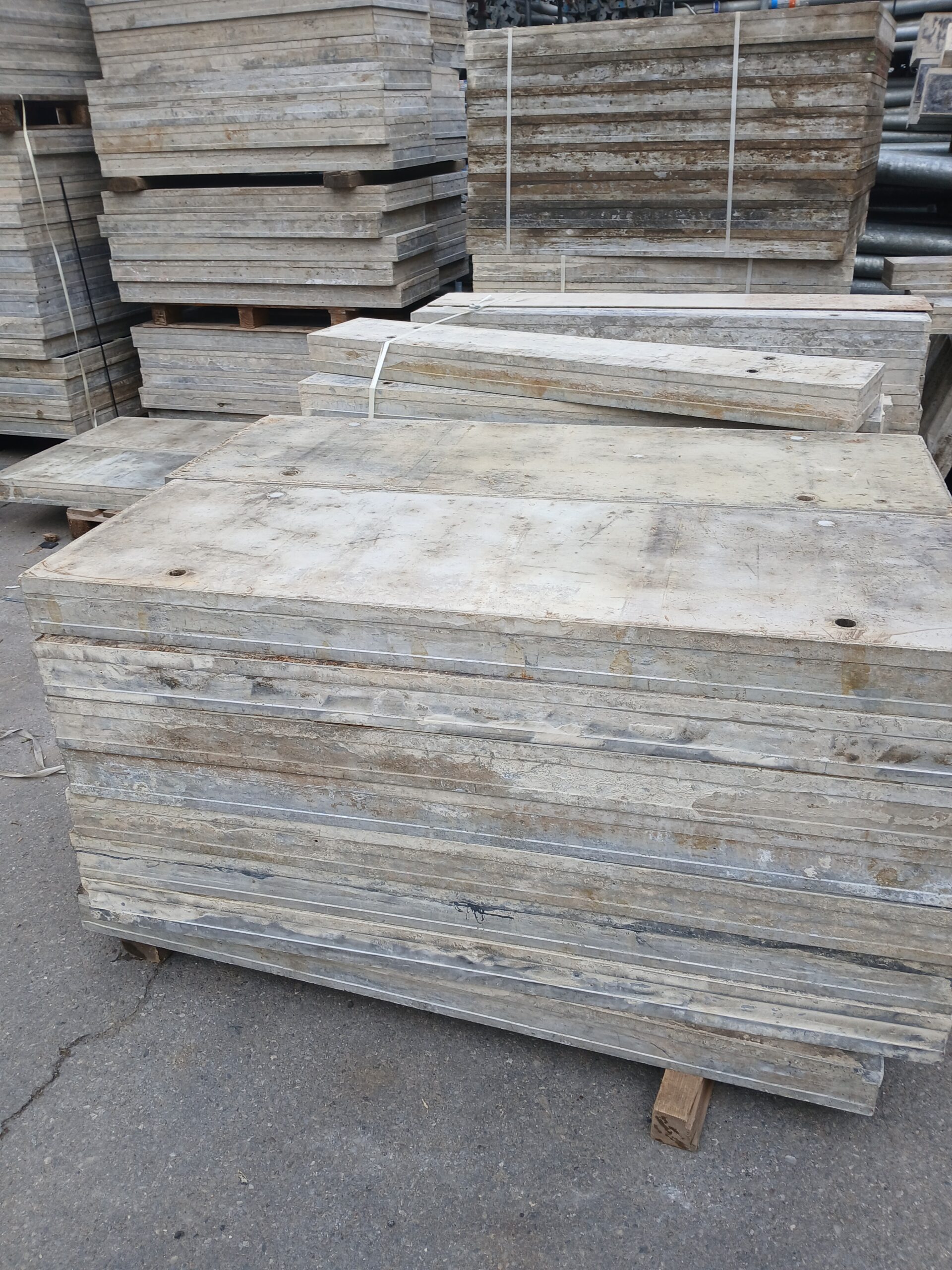 Jean Four Alu Schalung