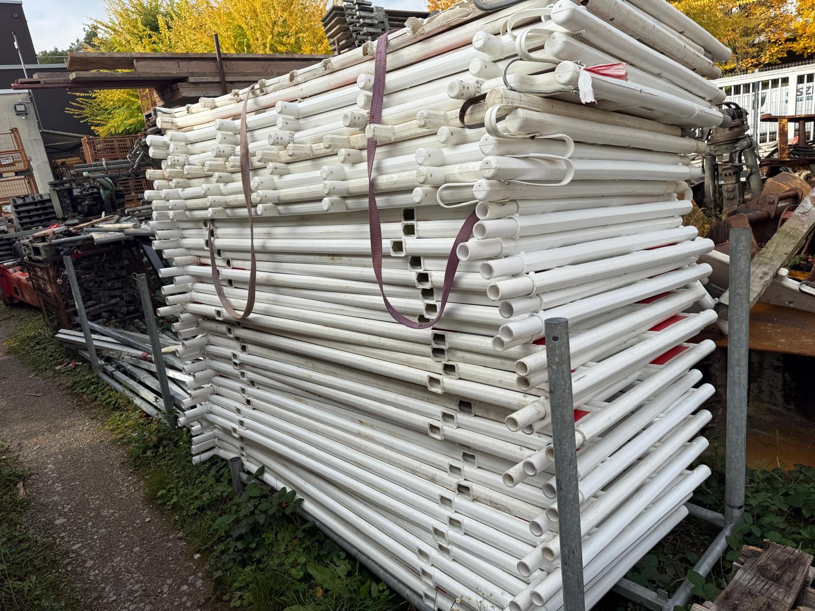 Strassenabsperrungen - Plastik – Bild 3